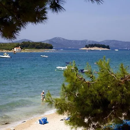 アパート Ivan 4+2